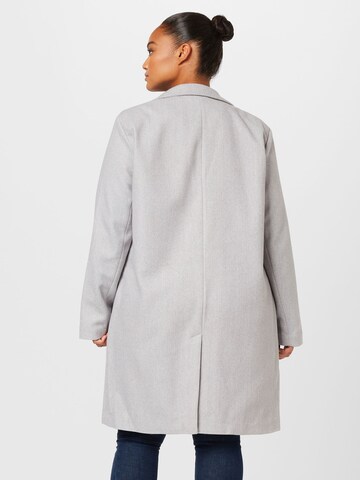 Manteau mi-saison 'NANCY' ONLY Carmakoma en gris