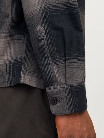 JACK & JONES Regular fit Φθινοπωρινό και ανοιξιάτικο μπουφάν 'JCOCHARLIE' σε γκρι