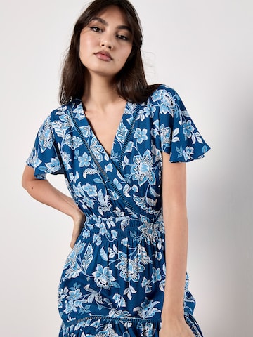 Robe ' ' Apricot en bleu