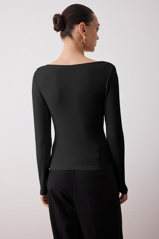 Trendyol - Camiseta en negro