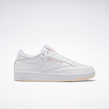 Sneaker low ' Club C 85' de la Reebok pe alb