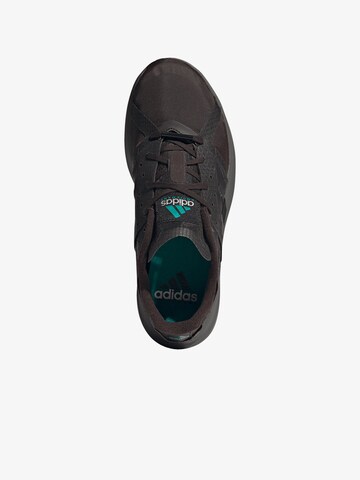 Sneaker bassa di ADIDAS in nero