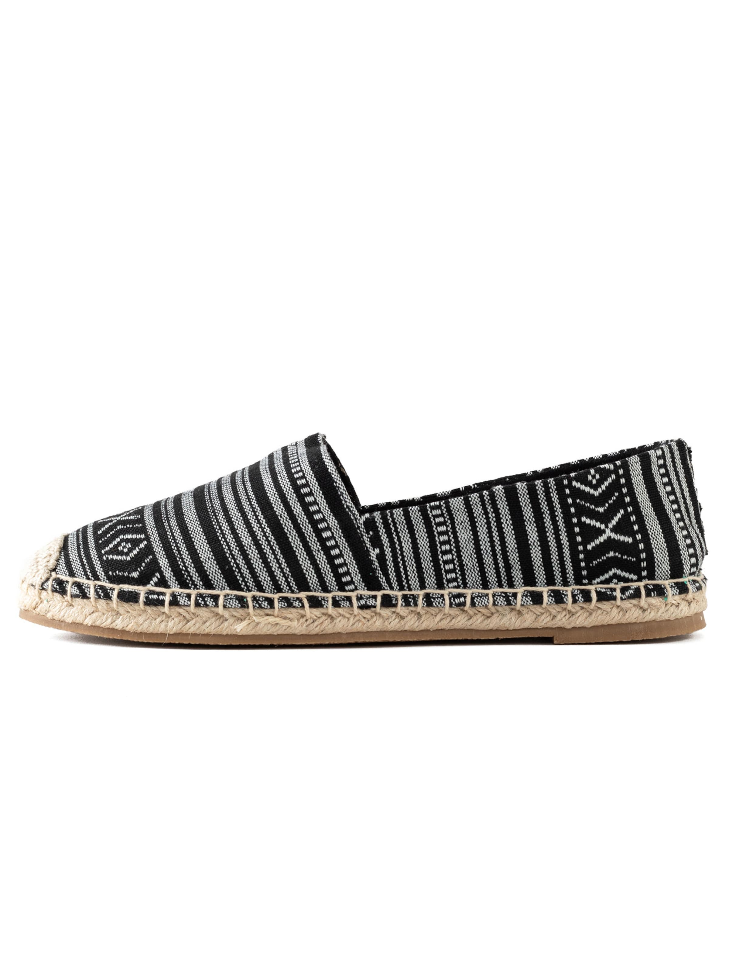 Minnetonka Espadrillo värissä musta: etupuoli