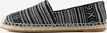 Minnetonka Espadrill i svart