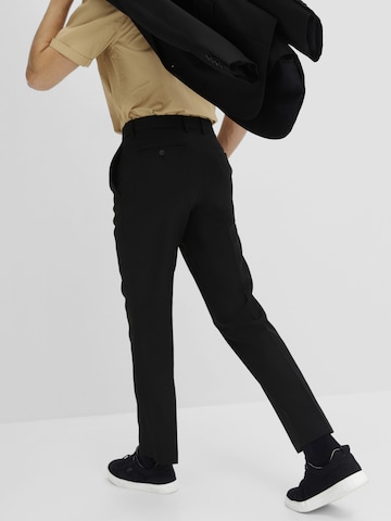 bonprix Regular Bügelfaltenhose in Schwarz