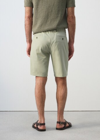 MANGO MAN Regular Shorts 'Gracia' in Grün