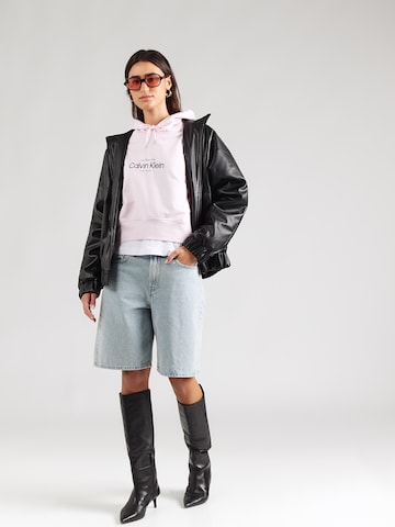 Calvin Klein Jeans Sweatshirt 'CK LOGO CROPPED HOODIE' i blandingsfarvet