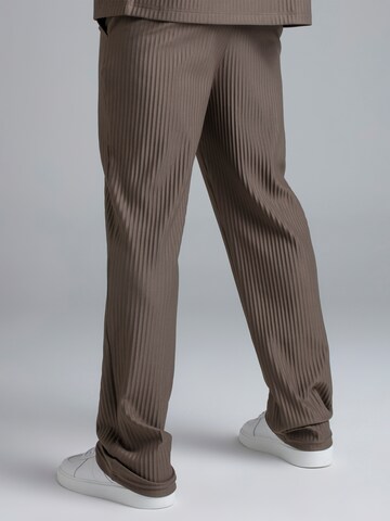 Regular Pantalon SikSilk en marron