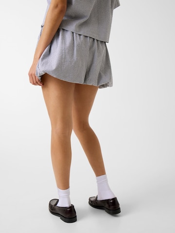 GUESS Skirt in Black