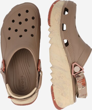 Crocs - Socas 'Hiker' em castanho