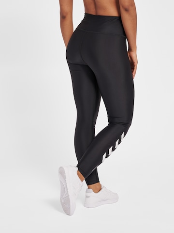 Skinny Pantaloni sportivi 'Tola' di Hummel in nero