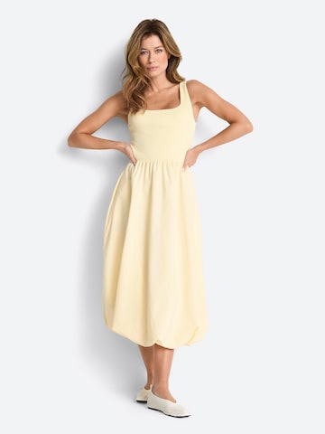 Rich & Royal Jurk in Geel