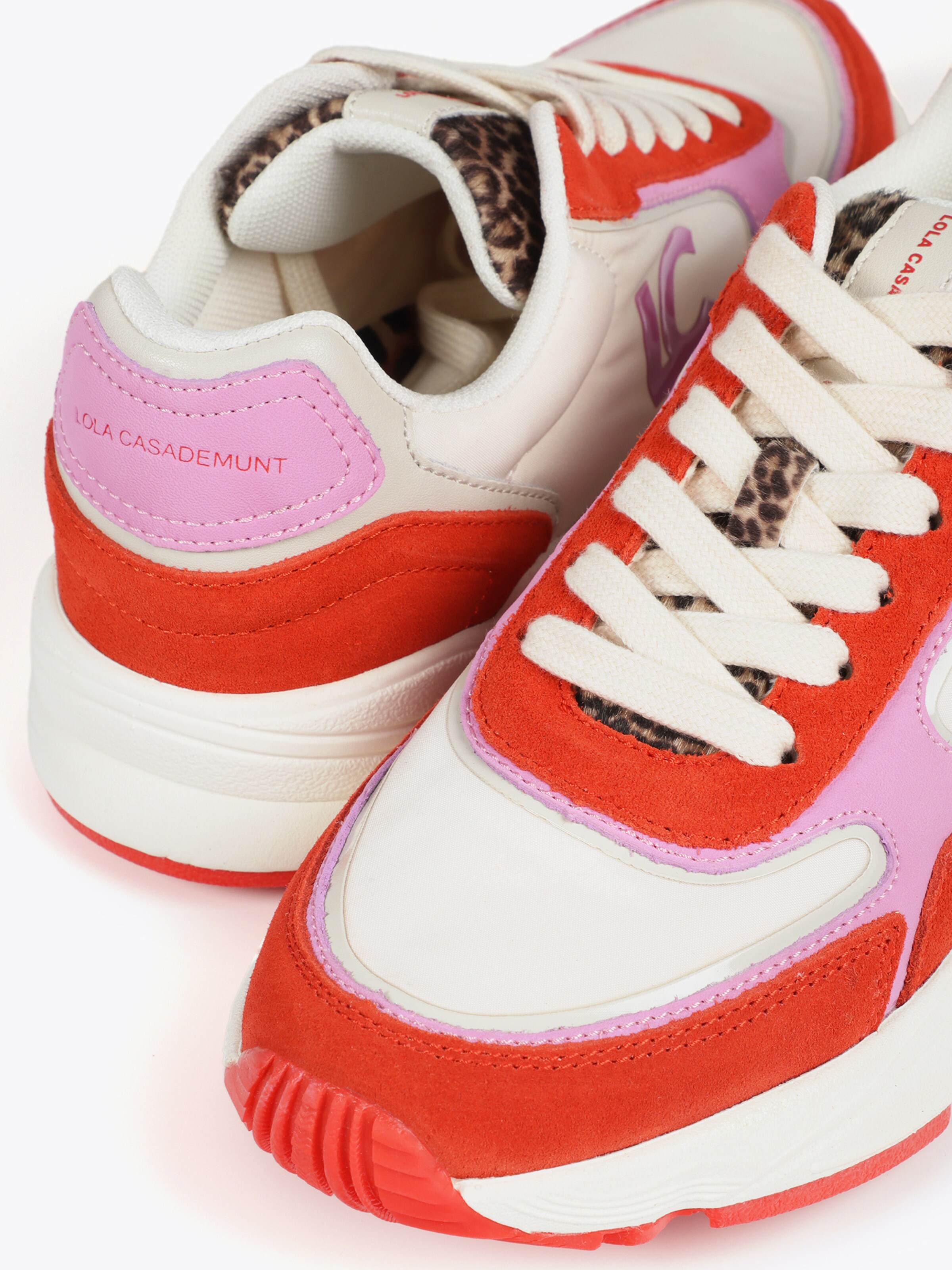 Baskets basses Lola Casademunt en rouge