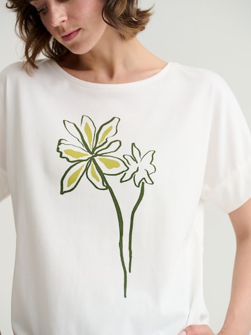 Tricou 'Monki 2' de la TATUUM pe alb