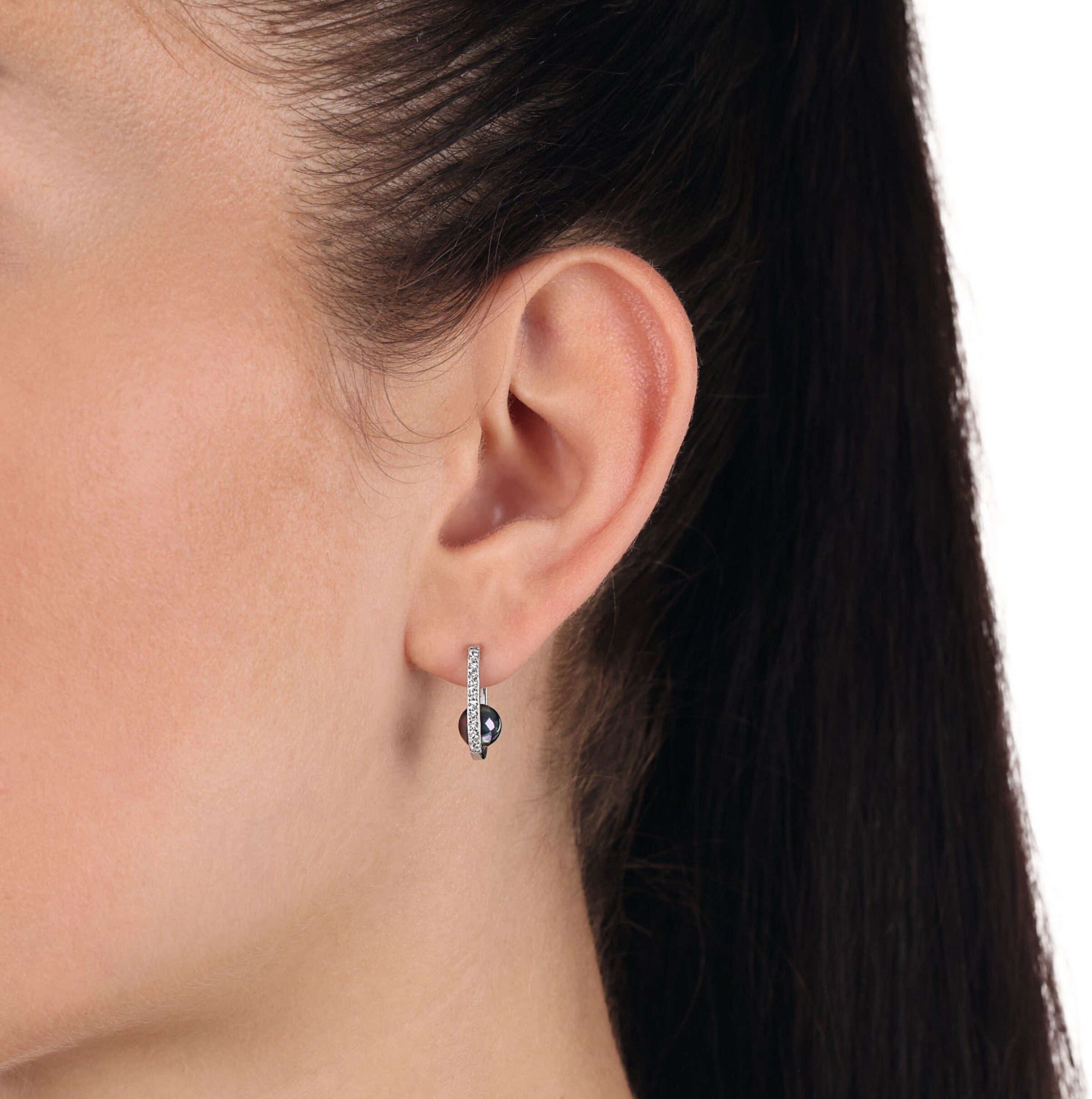 AMOR Ohrringe in Silber: Vorderseite