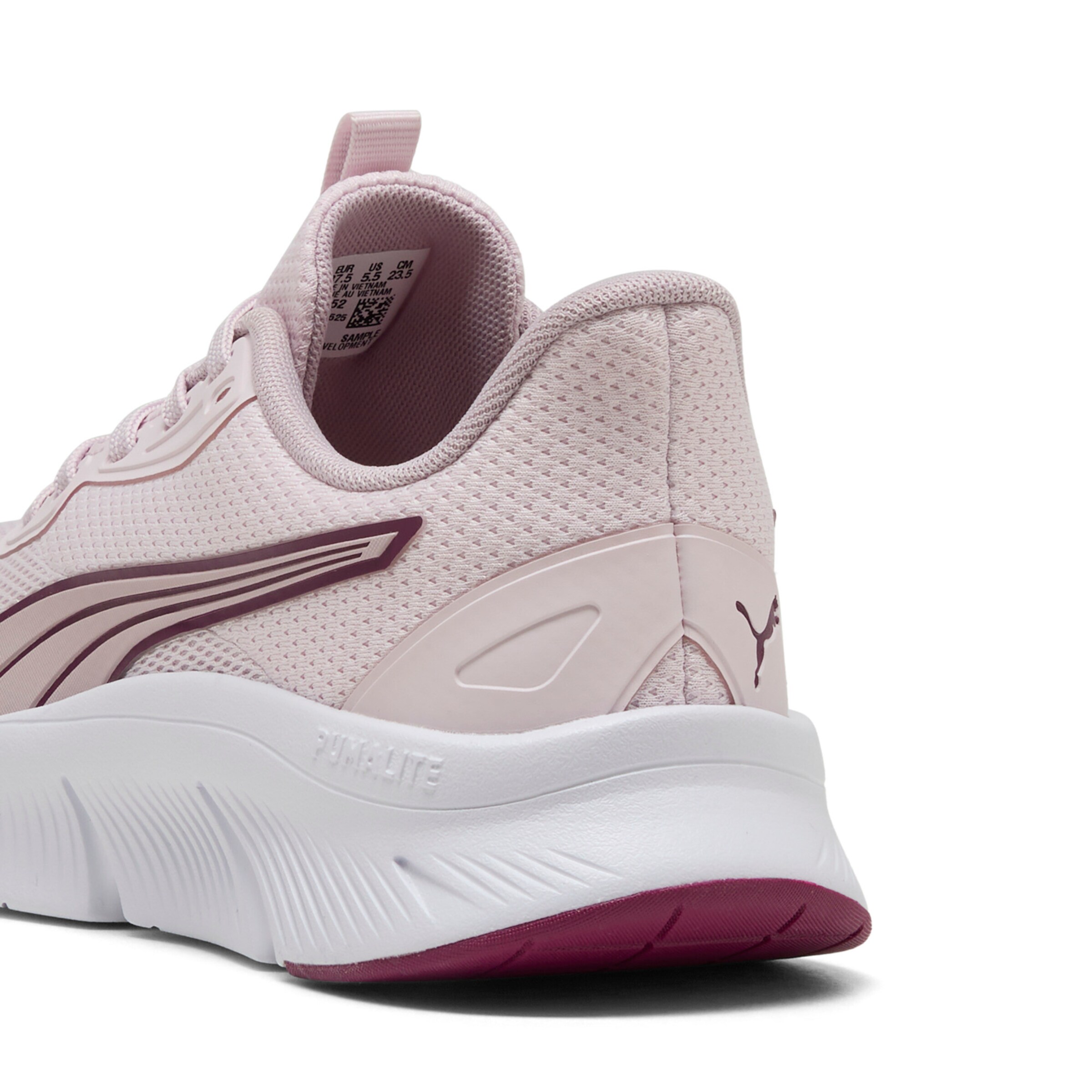 PUMA Laufschuh in Lila