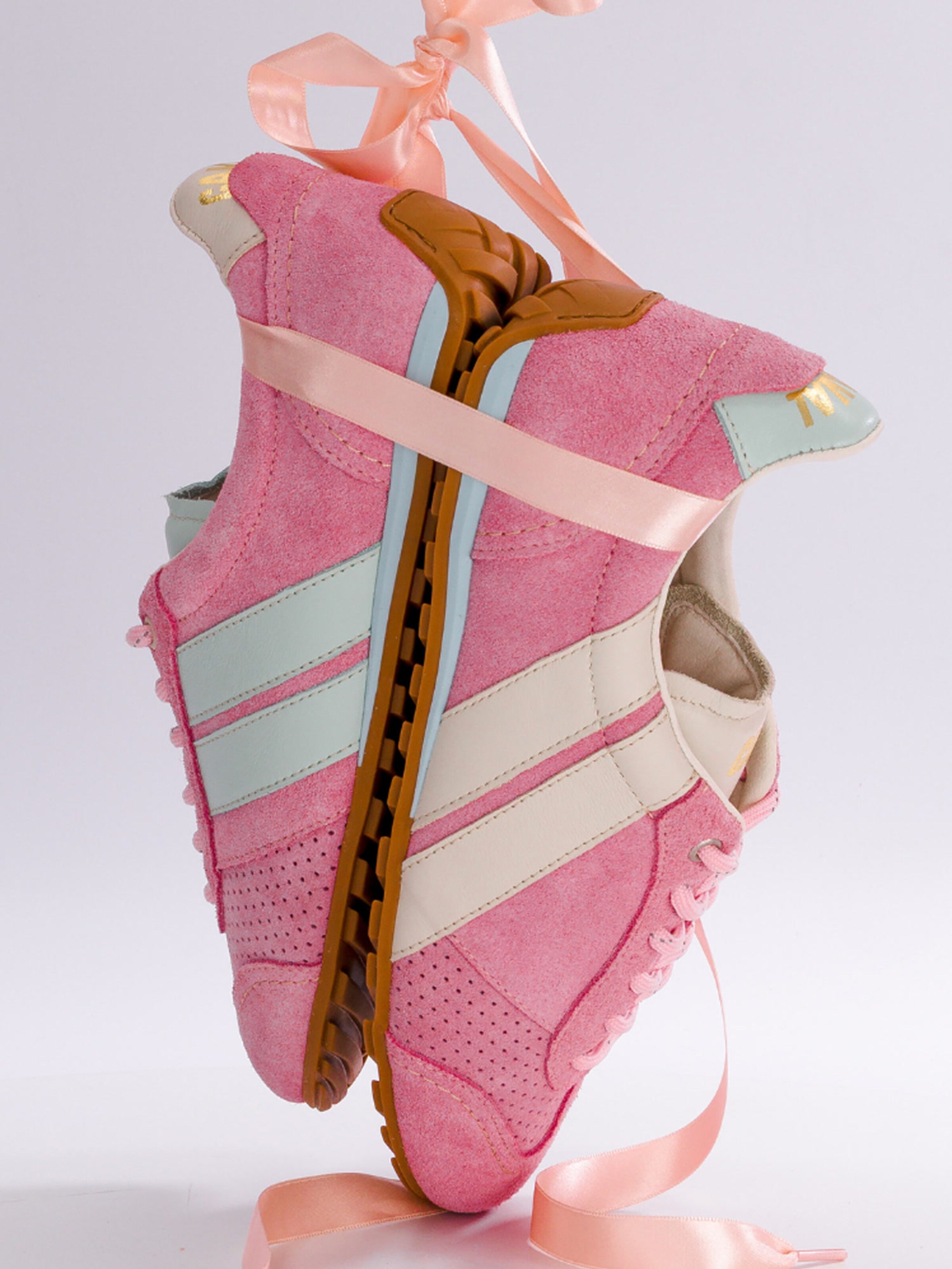 Caval - Sapatilhas slip-on ' BALLET ' em rosa: abaixo