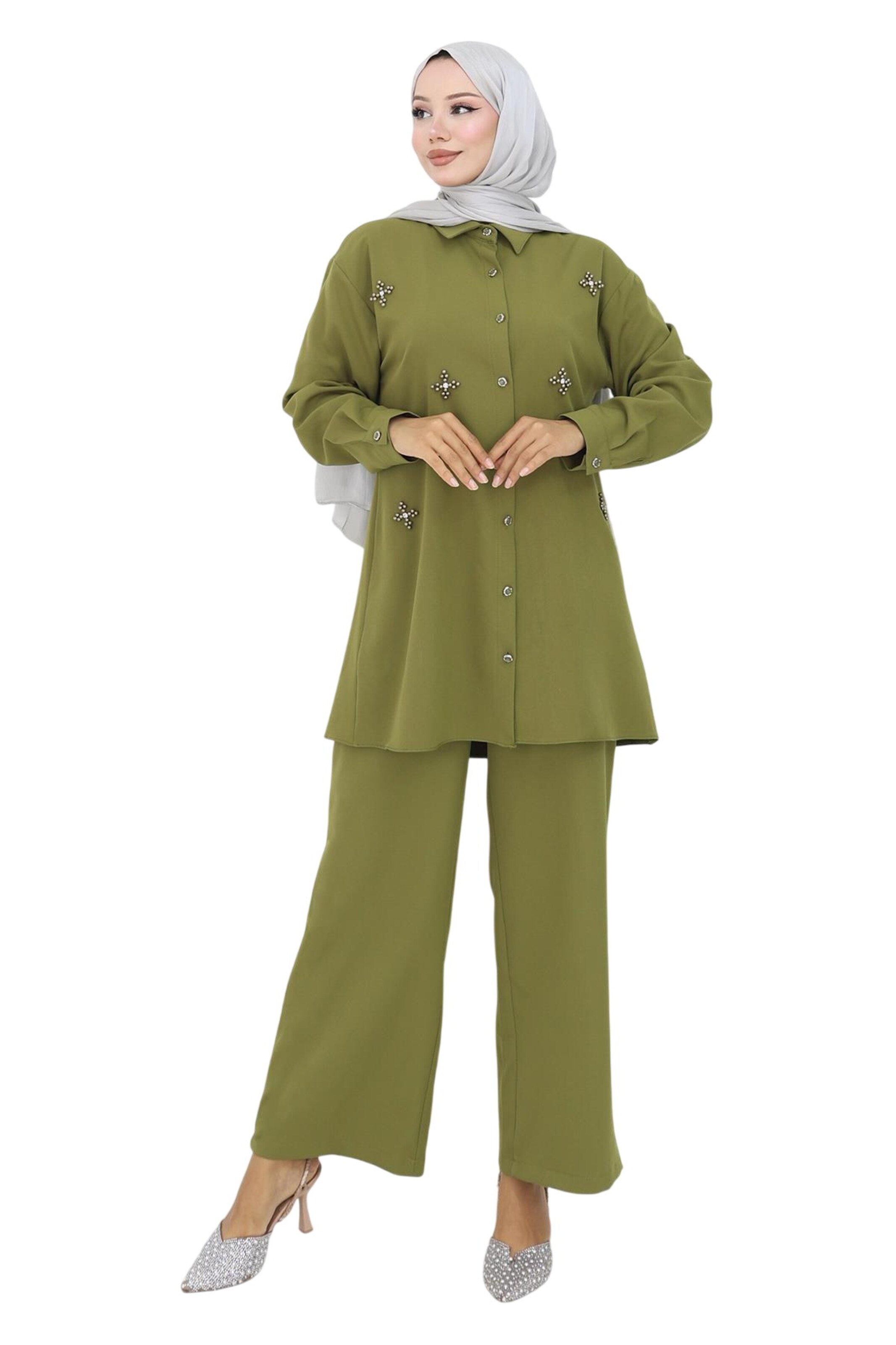 Pantalons de tailleur MODAMIHRAM en vert