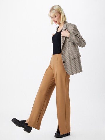 Dorothy Perkins Svetr – černá
