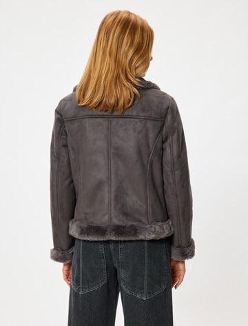 Koton Jacke in Grau