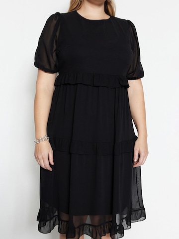 Trendyol Curve Jurk in Zwart