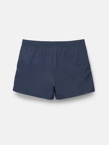 Pull&Bear Badeshorts in Blau