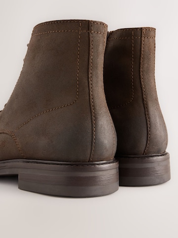 Next - Botas com atacadores em castanho