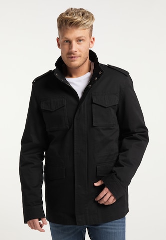 MO Between-Season Jacket in Black: front