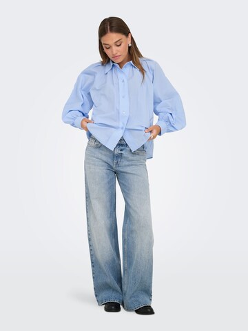 ONLY - Blusa 'ONLRiver' en azul