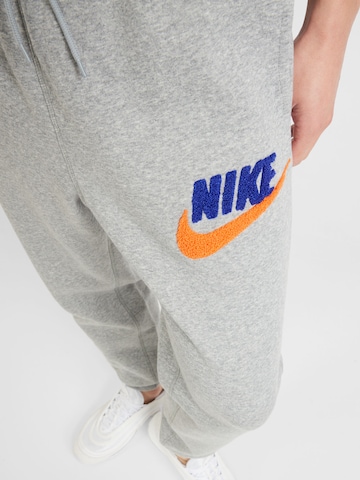 Nike Sportswear Ozke Hlače 'CLUB BB' | siva barva