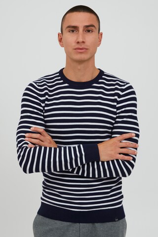 Casual Friday Pullover in Blau: Vorderseite