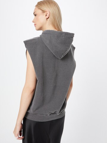 Sweat-shirt 'RECKLESS' BDG Urban Outfitters en gris