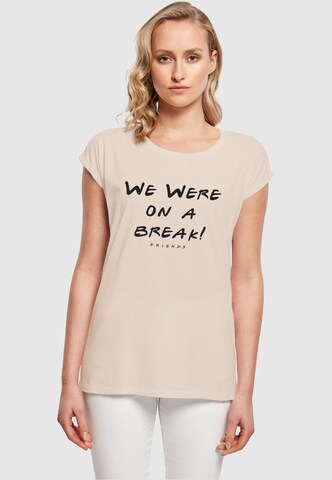 Maglietta 'Friends - We Were On A Break' di ABSOLUTE CULT in beige: frontale