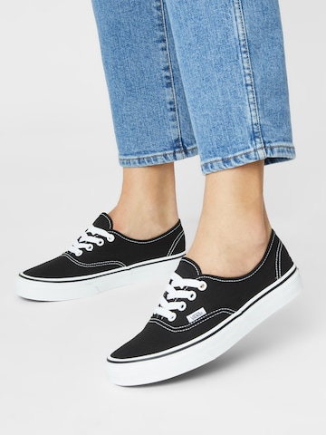 Baskets basses 'Authentic' VANS en noir : devant