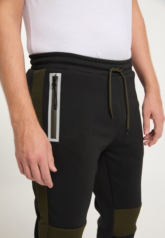 Mo SPORTS Tapered Hose in Schwarz