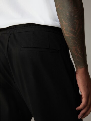 STRELLSON Slim fit Pants 'Saturn' in Black