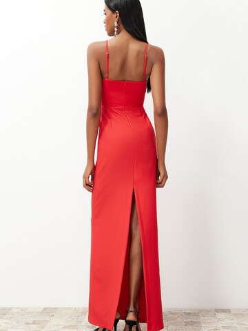 Robe de soirée Trendyol en rouge