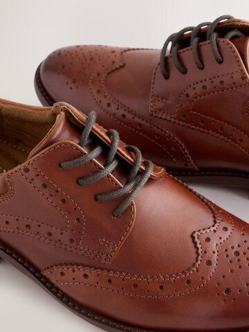 Next Χαμηλό παπούτσι σε καφέ