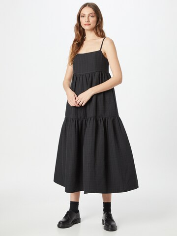 LEVI'S ® Φόρεμα 'Kennedy Quilted Dress' σε μαύρο: μπροστά