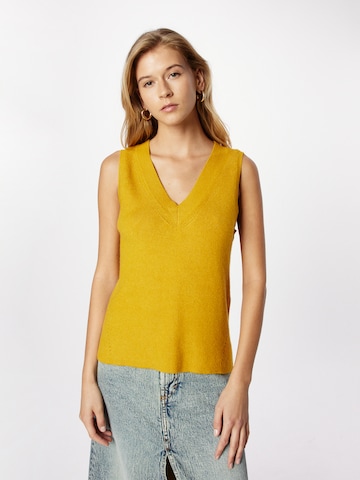 VILA Knitted Vest 'Ril' in Yellow: front