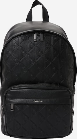 Calvin Klein Batoh 'DEBOSS' – černá: přední strana