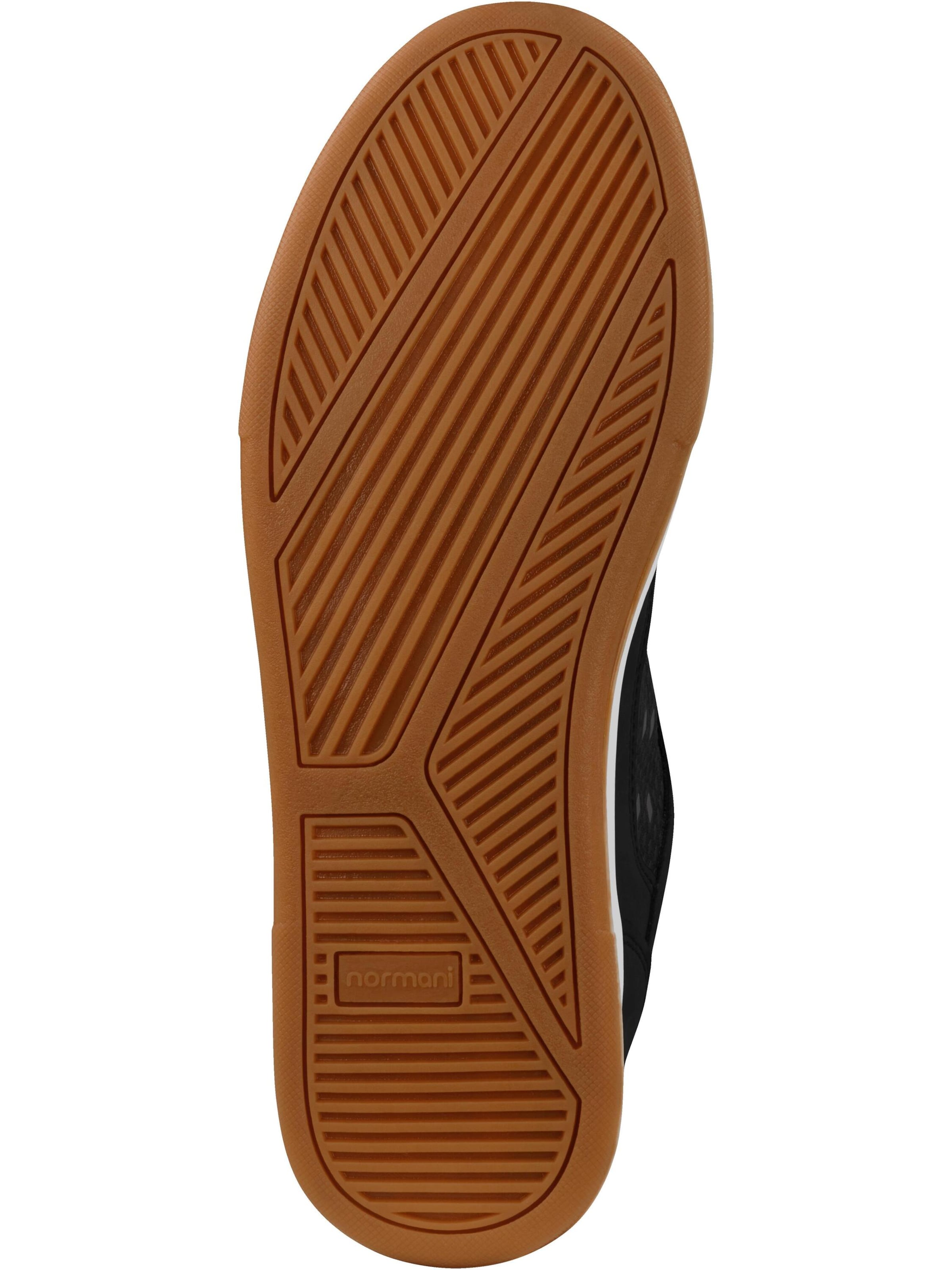 normani Sneakers laag 'Milwaukee' in Zwart