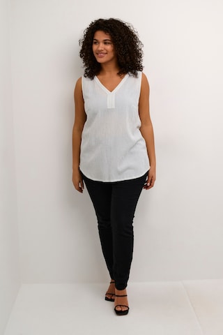 KAFFE CURVE - Blusa 'Abby' en blanco