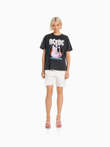 Bershka T-Shirt in Schwarz