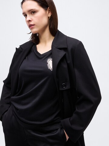 T-shirt 'CARBEA' ONLY Carmakoma en noir