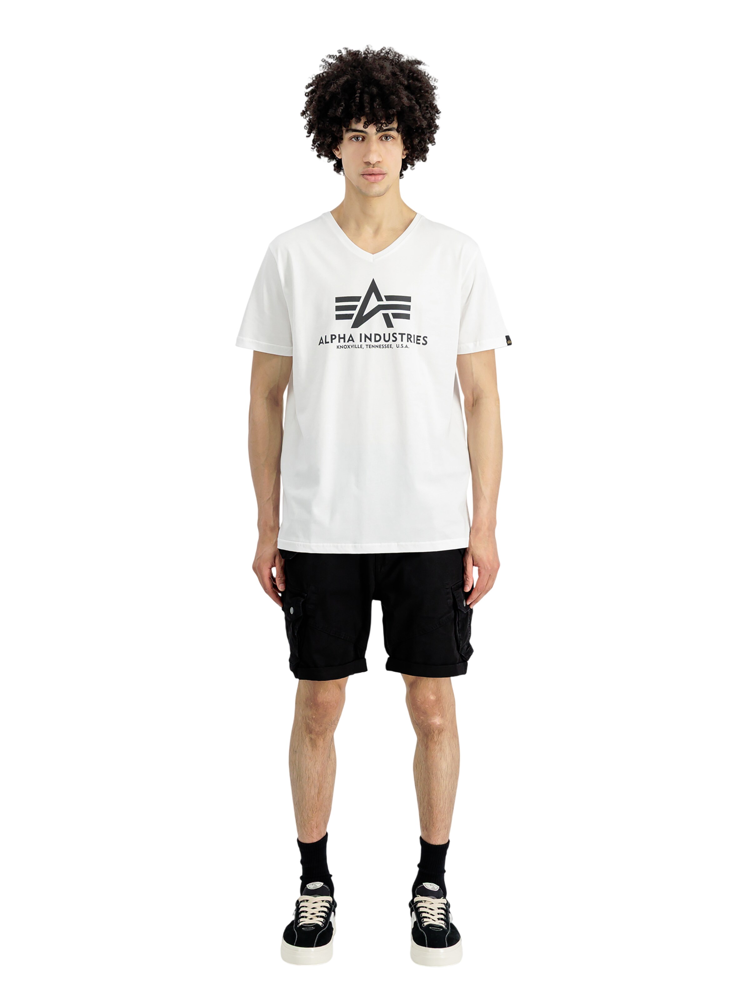 ALPHA INDUSTRIES Shirt 'Basic V-Neck'‌ in Weiß