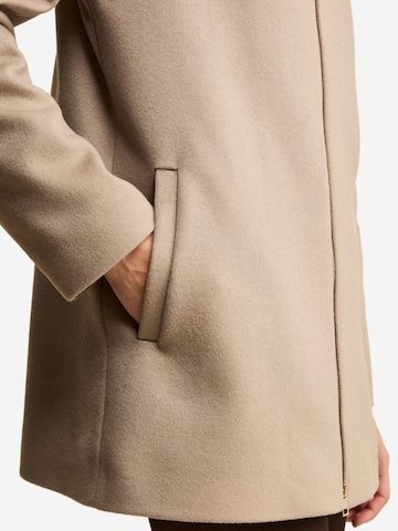 Il Lanificio Winter coat in Brown