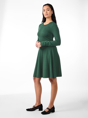 Robes en maille 'YASBeco' YAS en vert