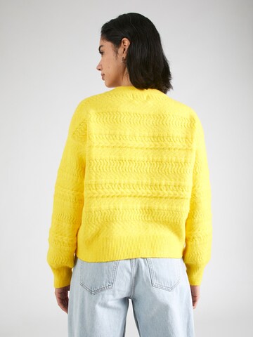 Pull-over 'LUKA' FRNCH PARIS en jaune