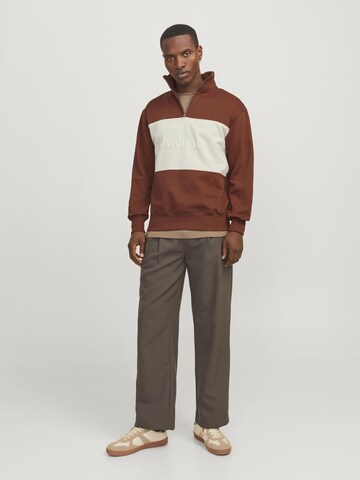 JACK & JONES Sweatshirt i brun